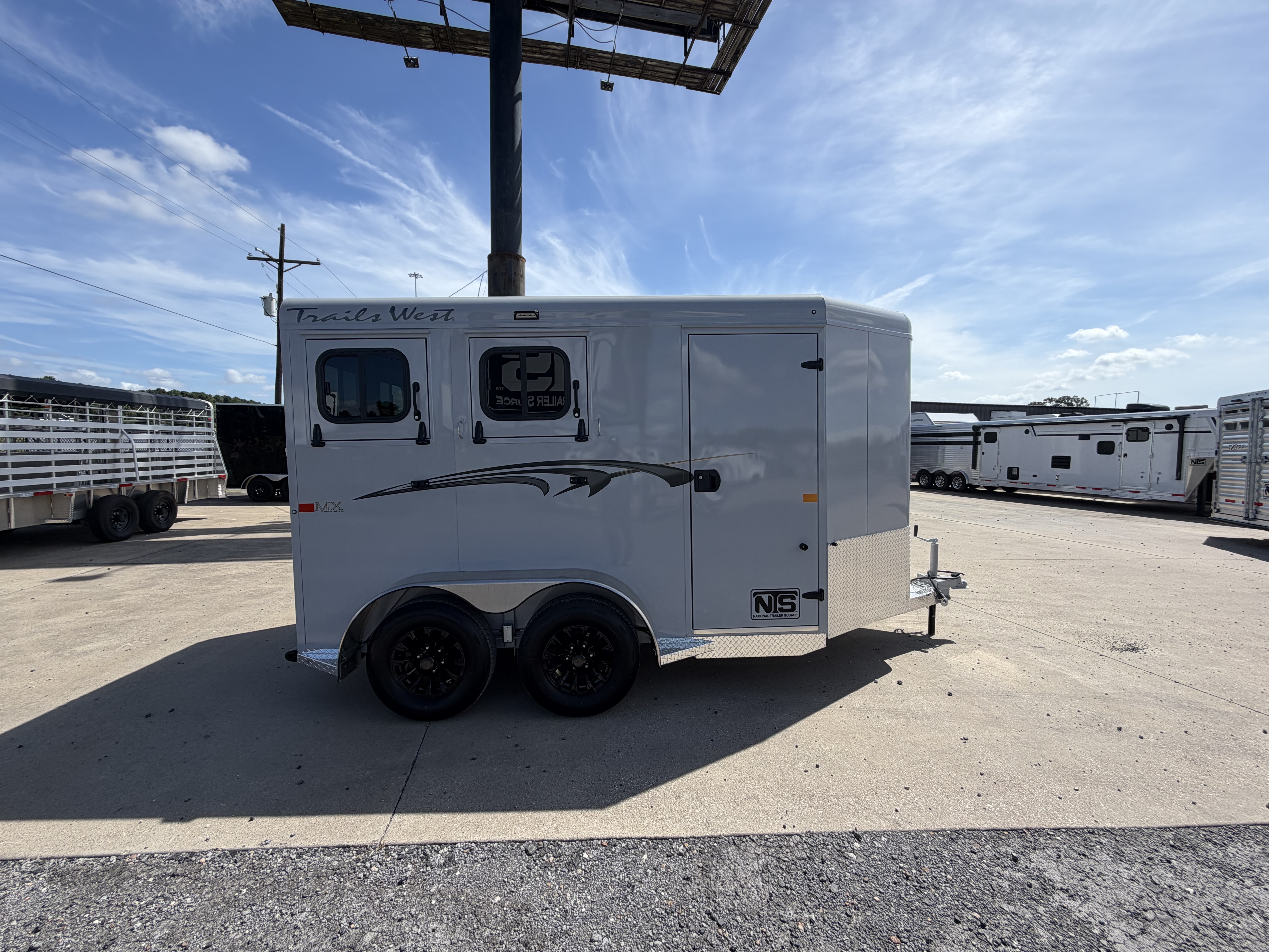 Trailer Photo 19